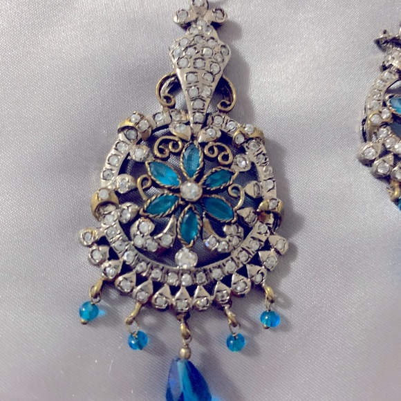 NWOT Necklace & Earrings Set - Picture 2 of 4